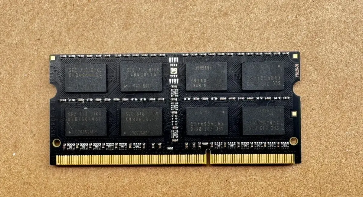 8GB DDR3L 1.35V 1600MHz RAM pre notebook