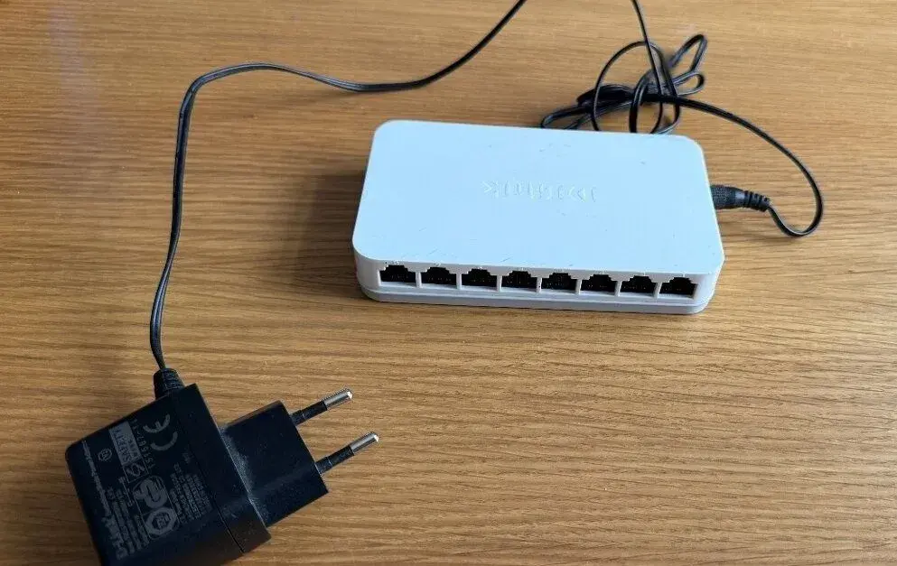 D-Link GO-SW-8G, 8-portový switch