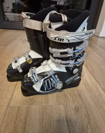 Lyziarky TECNICA velkost 23 uni