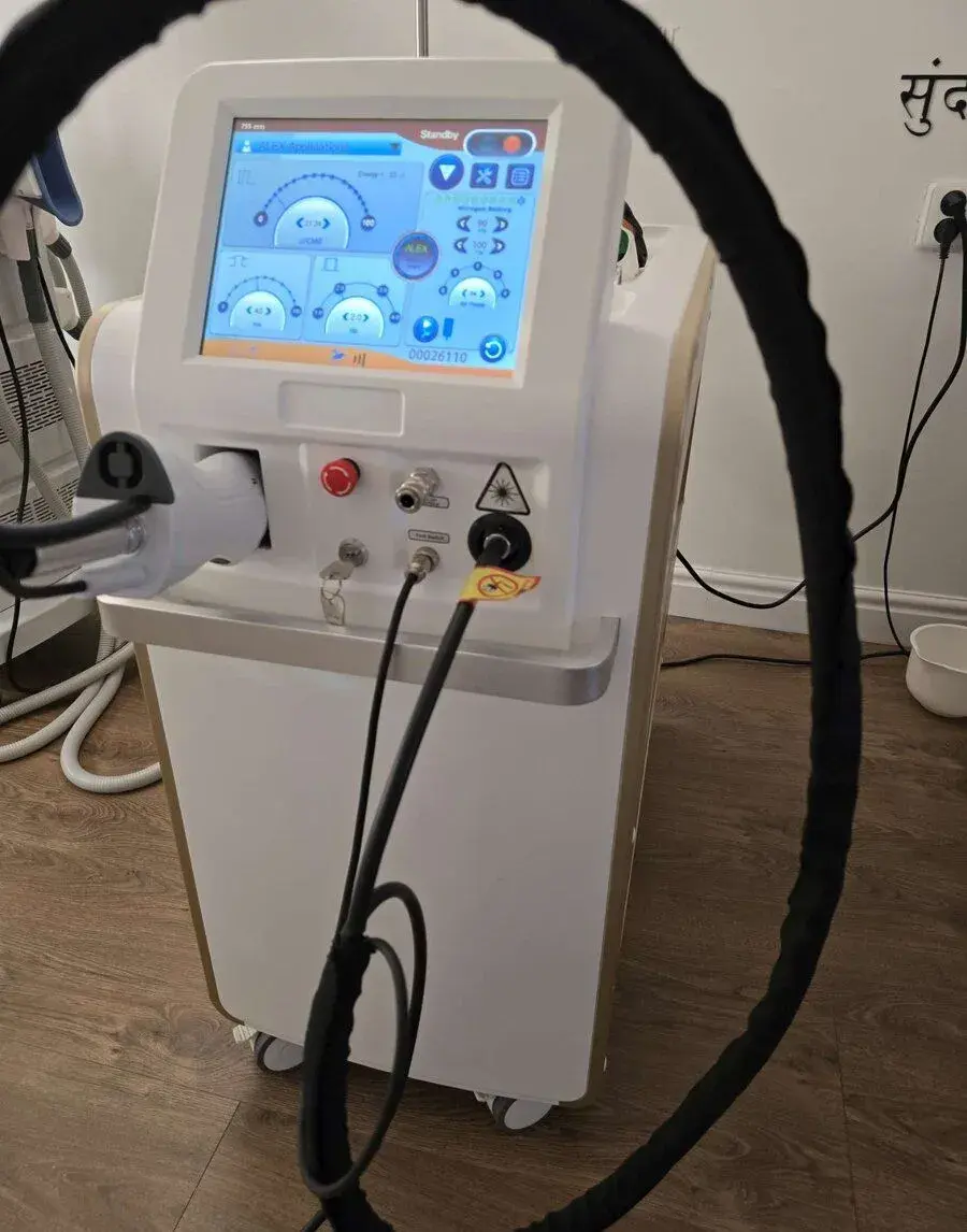 Nový alexandritový epilacny laser