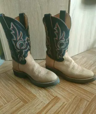 Dámske westernove čižmy