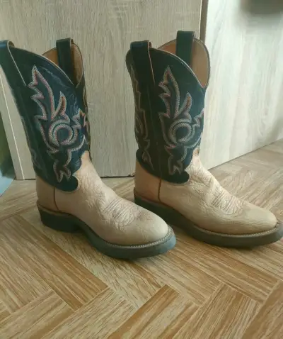 Dámske westernove čižmy