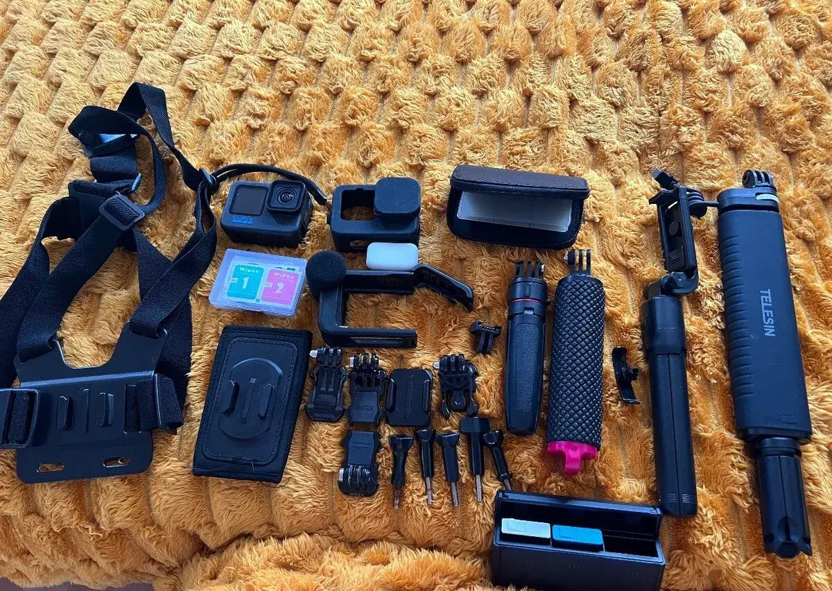 VLOG SET: GoPro Hero 10 + Media Mod + Light Mod + Powerbank