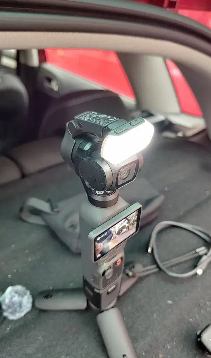 DJI osmo pocket 4 creator combo