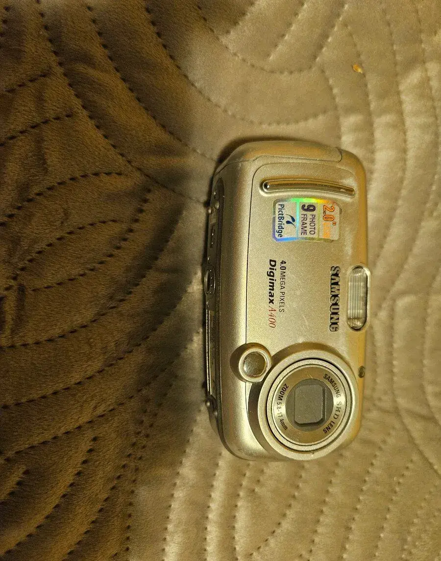 Plne funkčný retro digitál Samsung Digimax A400 (Y2K digicam