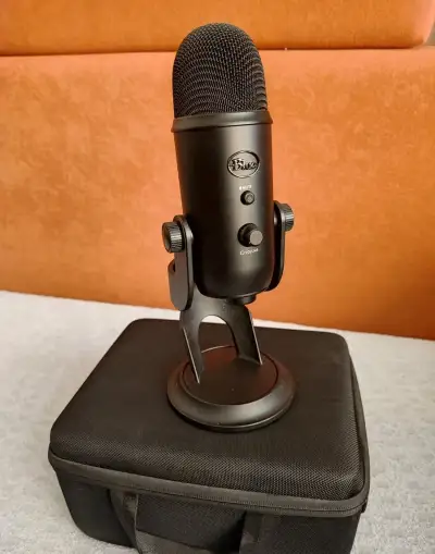 Mikrofón Blue Yeti Blackout