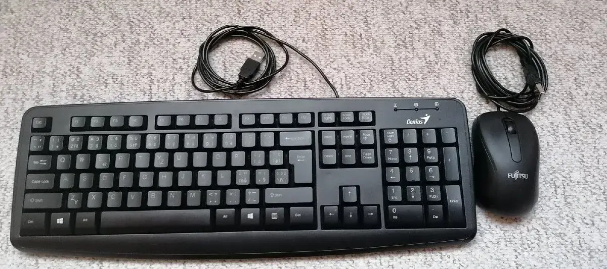 Klávesnica Genius KB-110X + myš Fujitsu M520 – USB