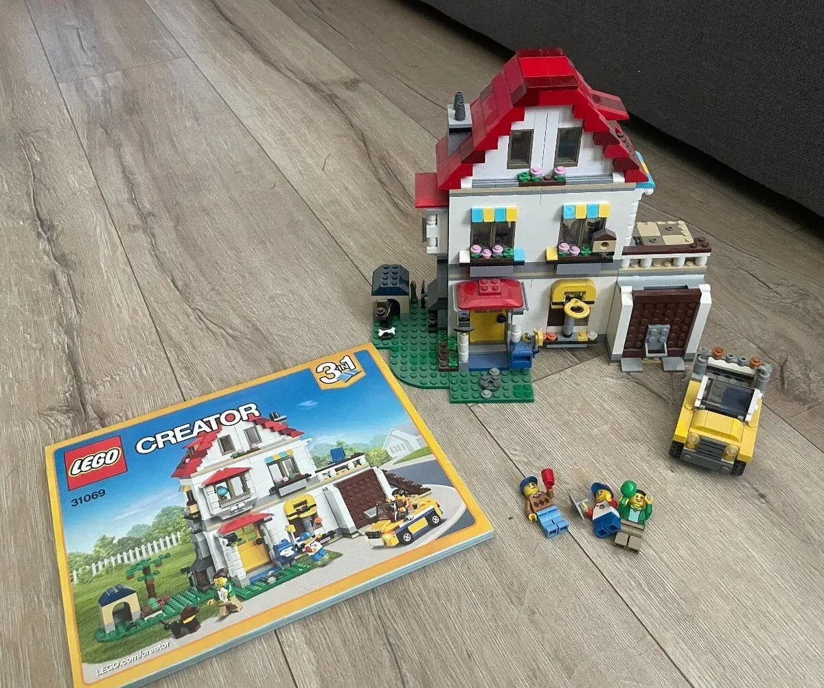 LEGO Creator 3v1 31069 Rodinna vila