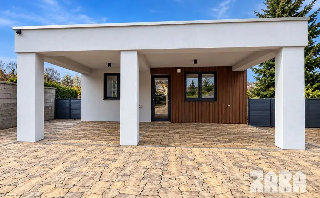 NOVÁČANY: 4 izb. NOVOSTAVBA. Moderná architektúra. 956 m2.