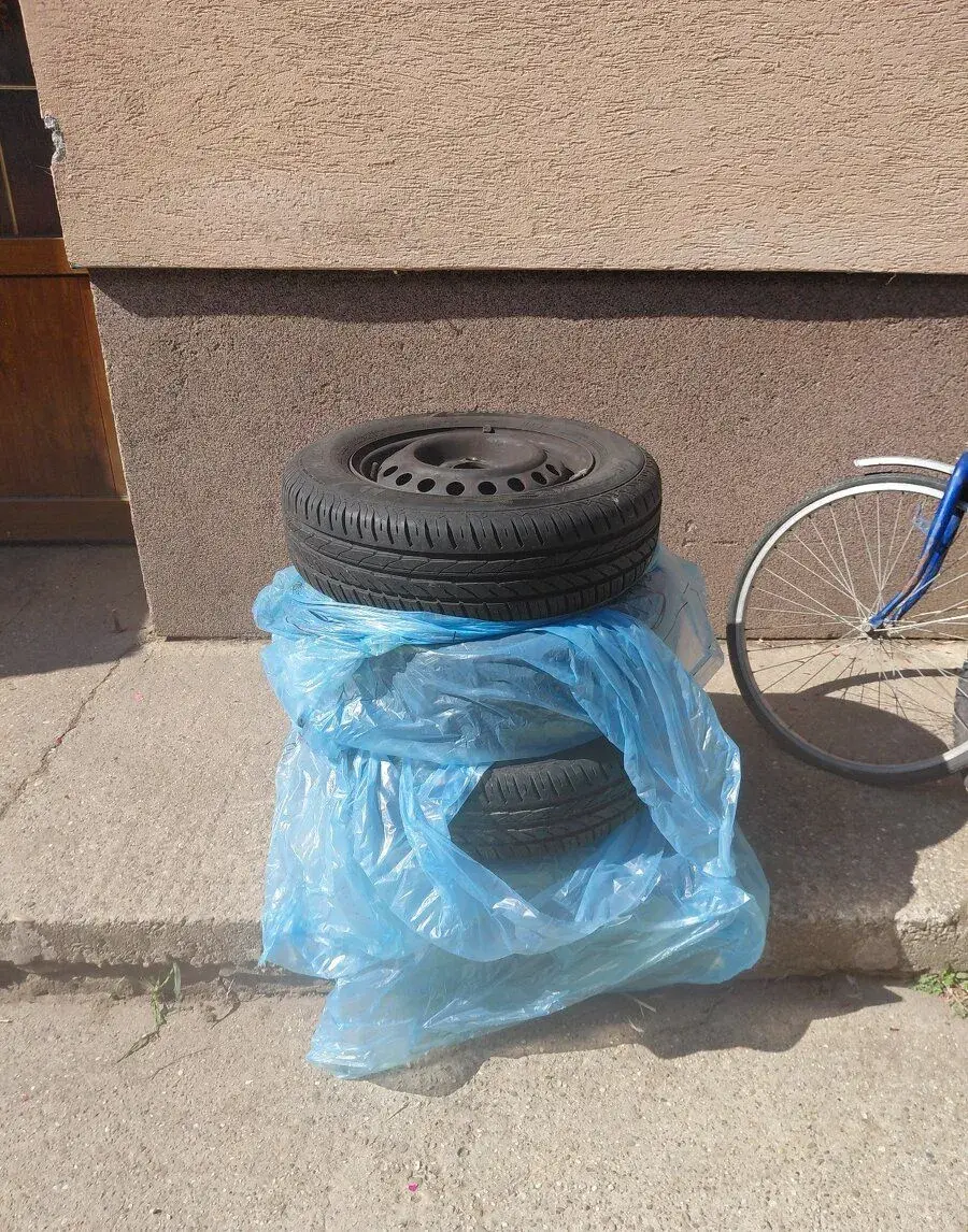 Pneu + disky 175/70 R13