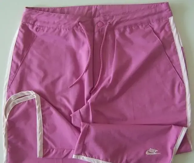 Nike nove trištvrťaky XS