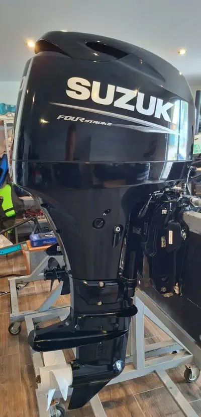 Lodný motor Suzuki 60hp, EFI, stav
