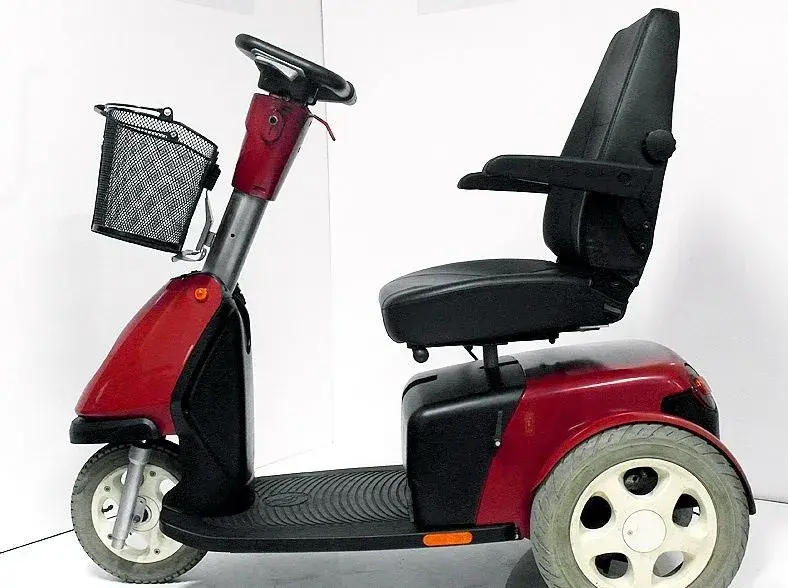 Invalidný trojkolesový skúter pre seniorov, Trophy 6