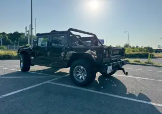 Hummer H1 kabriolet Legenda v čiernej far