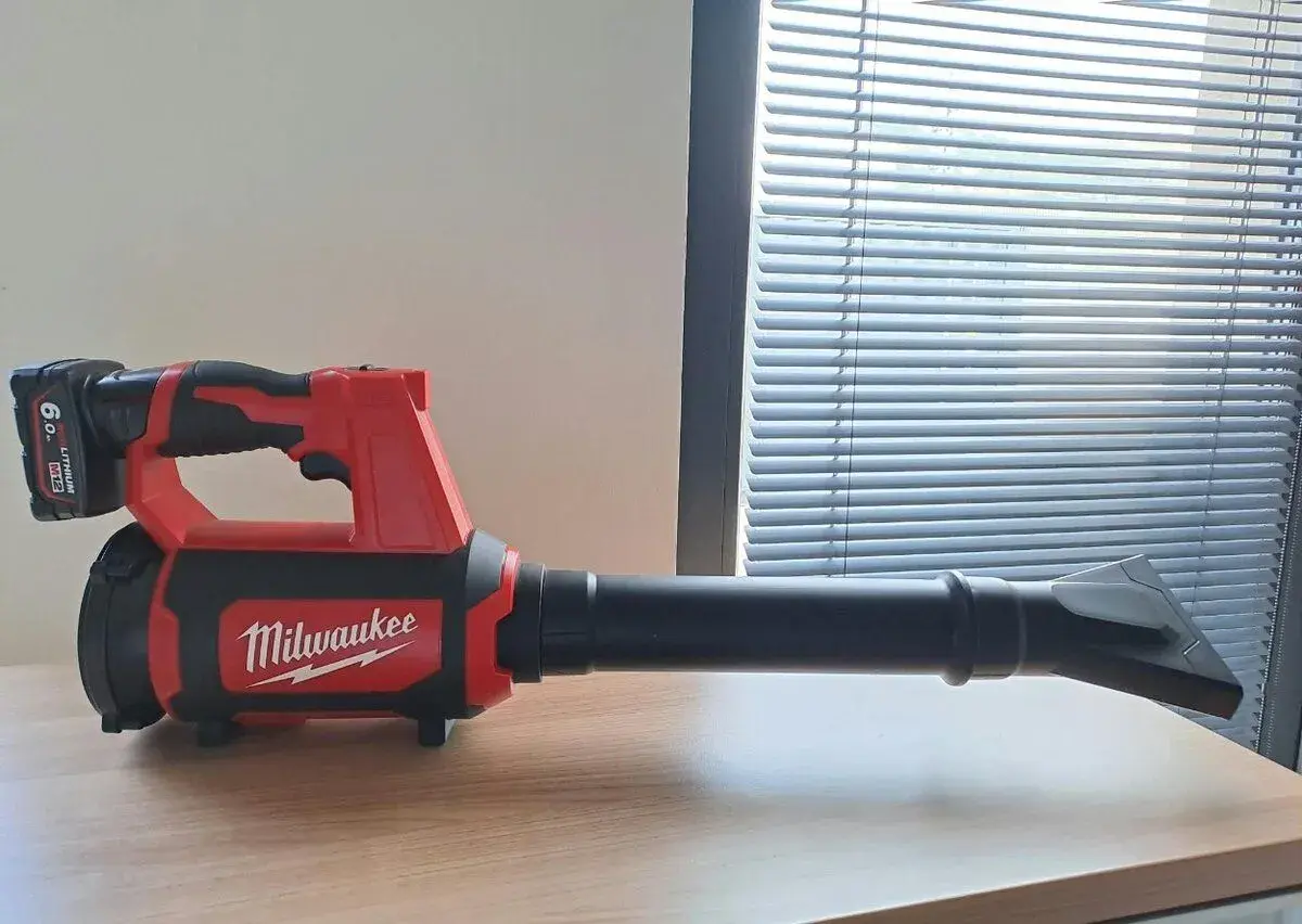Milwaukee M12 BBL-0 Aku fukár – nový, len vyskúšaný