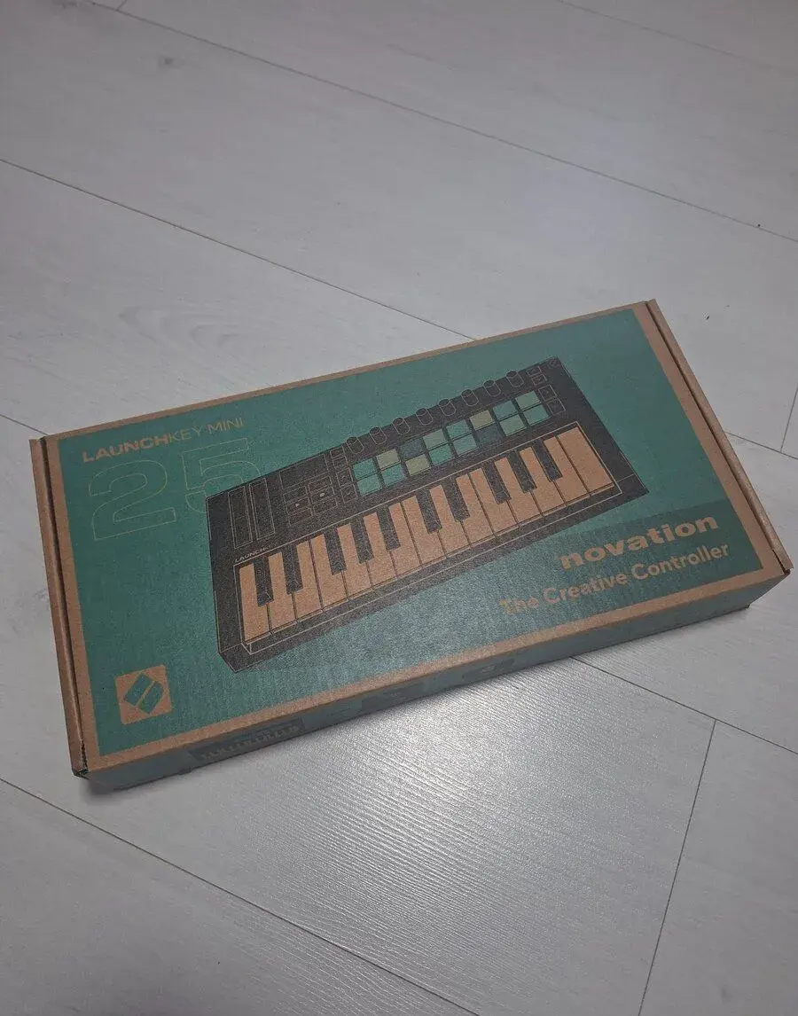 NOVATION Launchkey Mini 25 MK4 - Nový nerozbalený