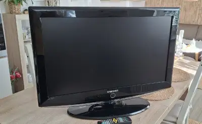 TV Samsung s uhlopriečkou 81cm.