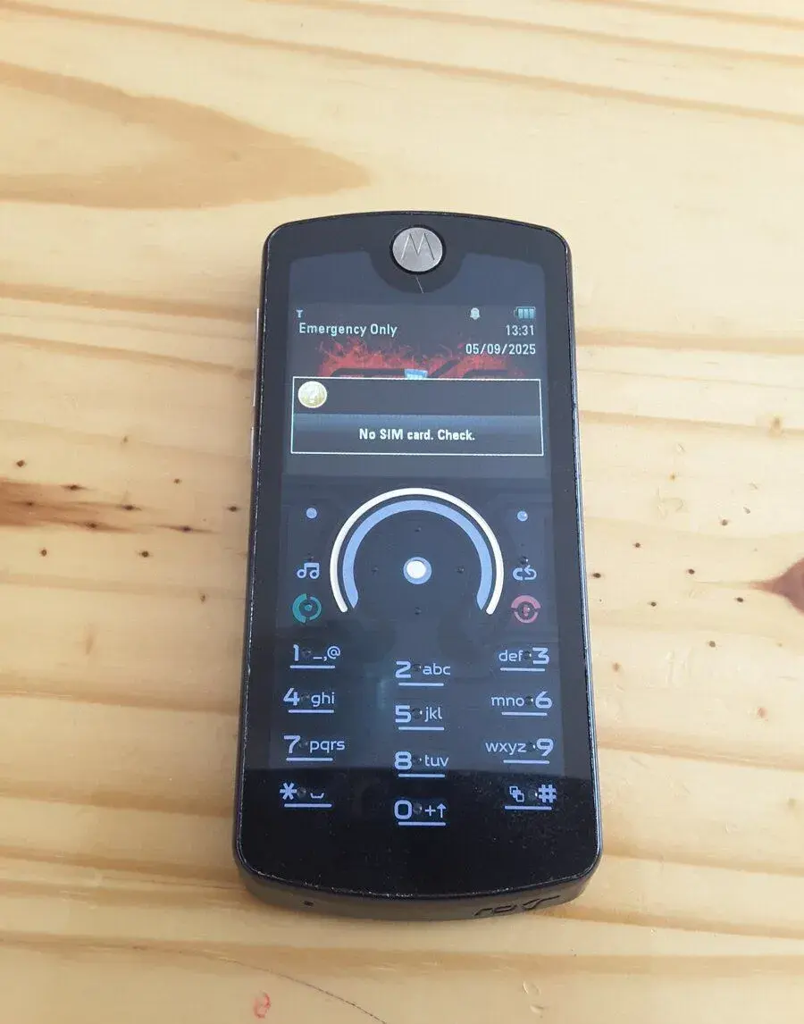 Raritku Motorola ROKR E8