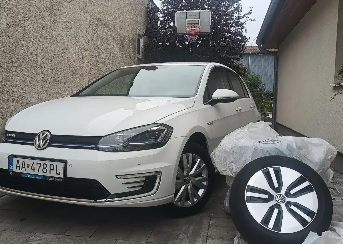 Volkswagen e-Golf – 2020, 160 000 km