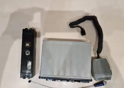Radiostanice TESLA PR11 + prislusenstvo