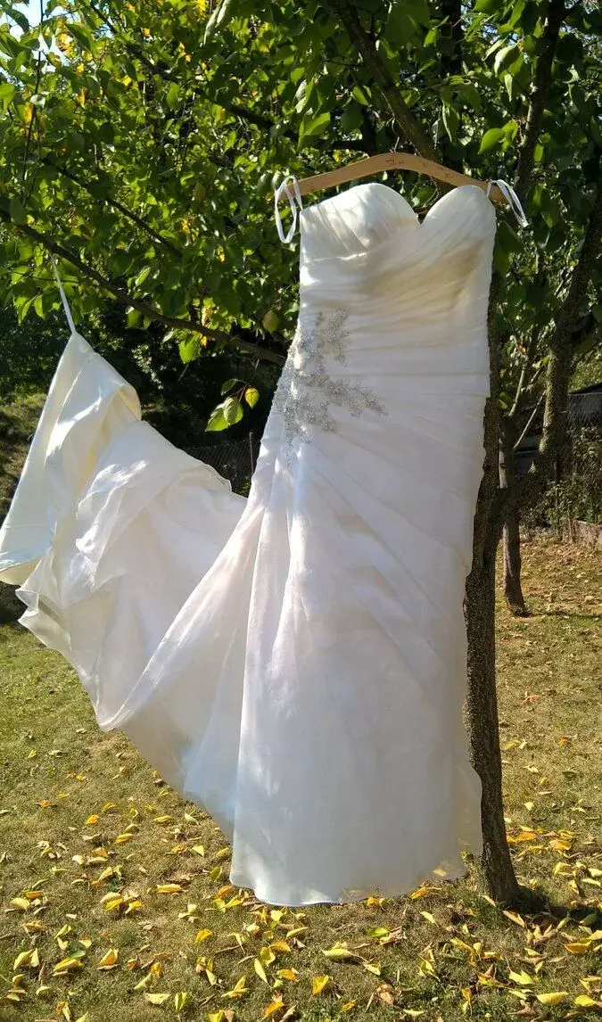 Svadobné šaty Allure Bridals