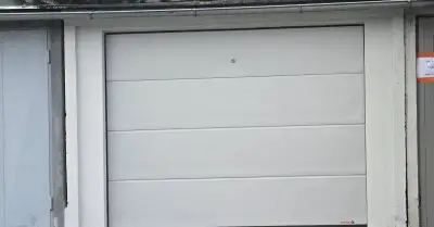 Výnimočná ponuka garáže s prístreškom pre dve autá v Piešťan