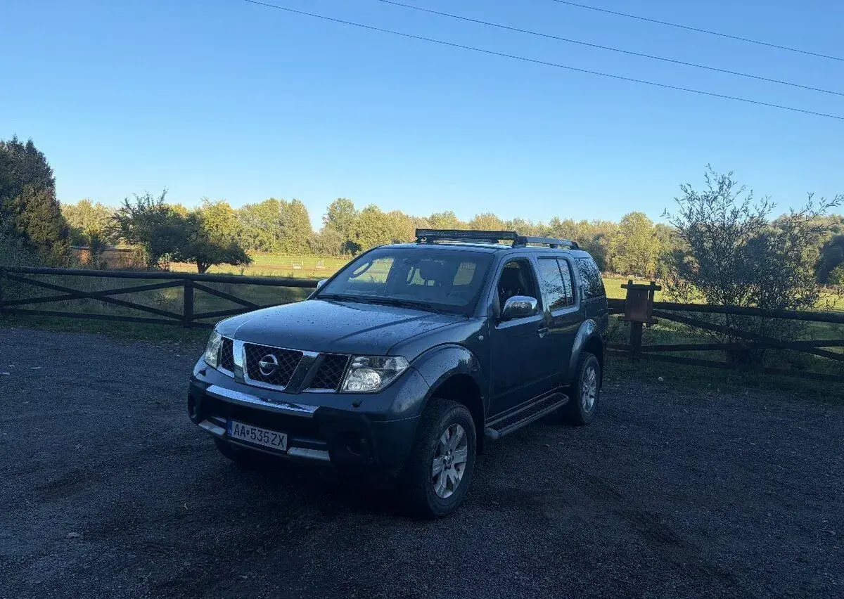 Nissan Pathfinder – 2005, 286 000 km