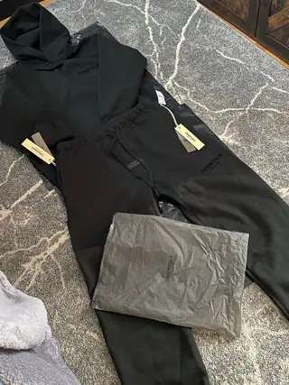 Fear of God Essentials Set